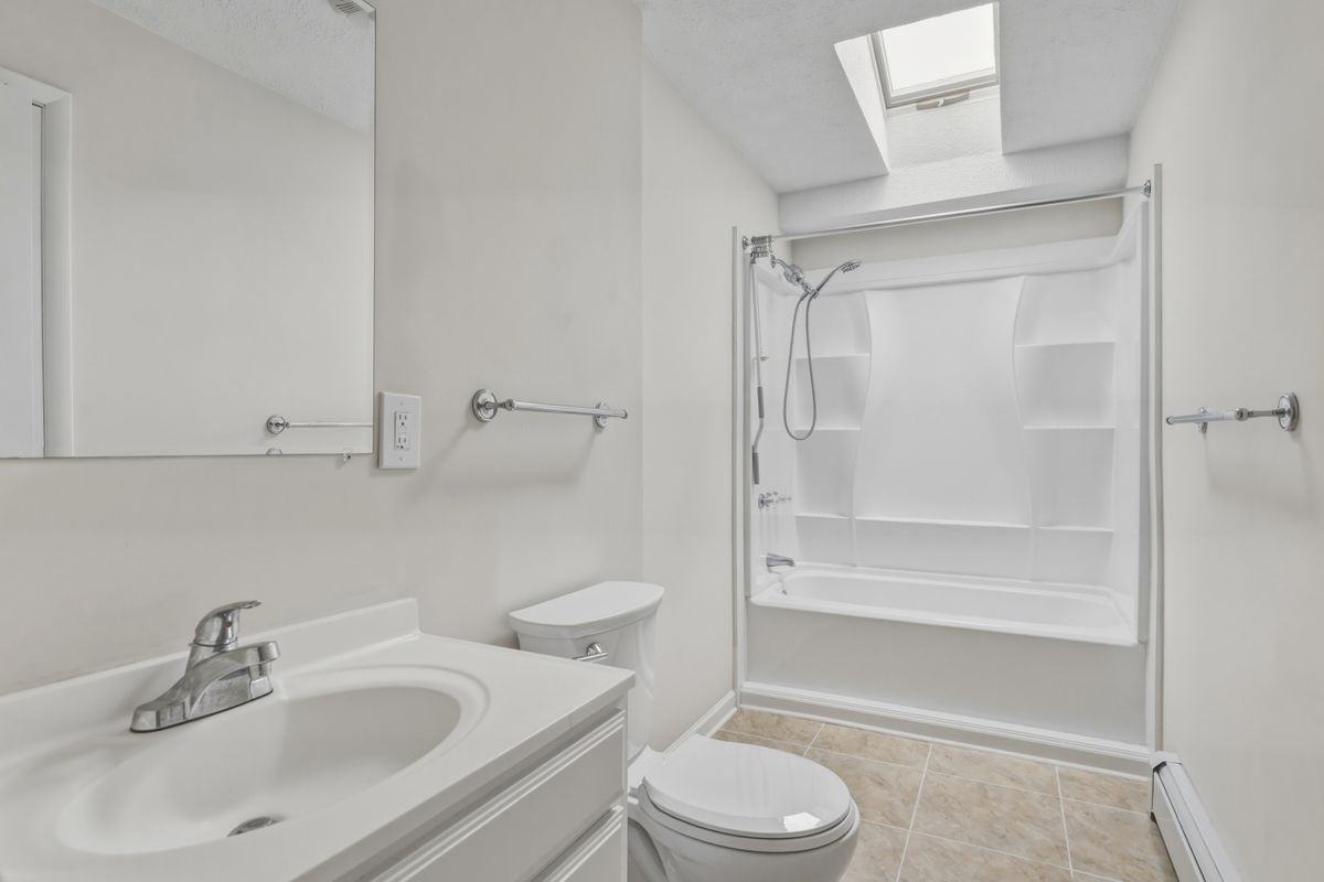 12 Dogwood Ln - Photo 7 of 40