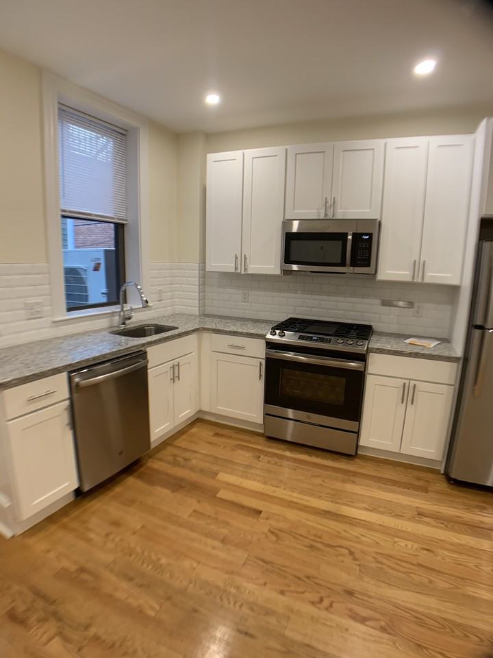 9 Seaverns Ave #1R - Photo 4 of 15
