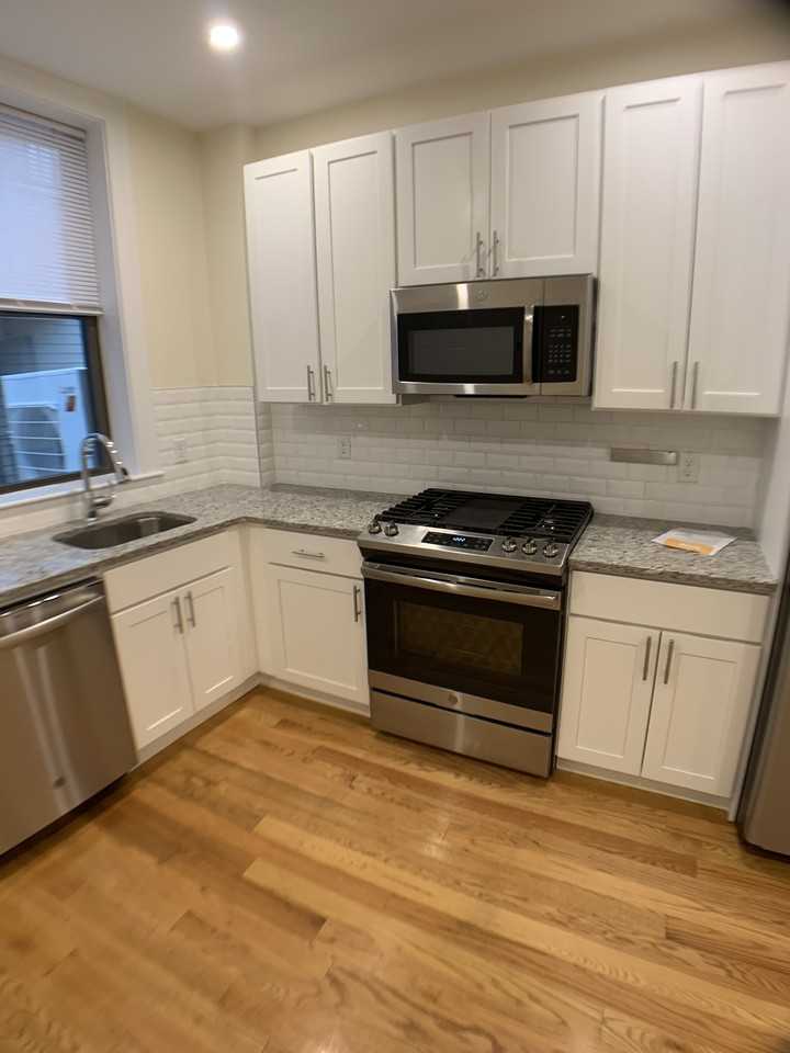9 Seaverns Ave #1R - Photo 6 of 15