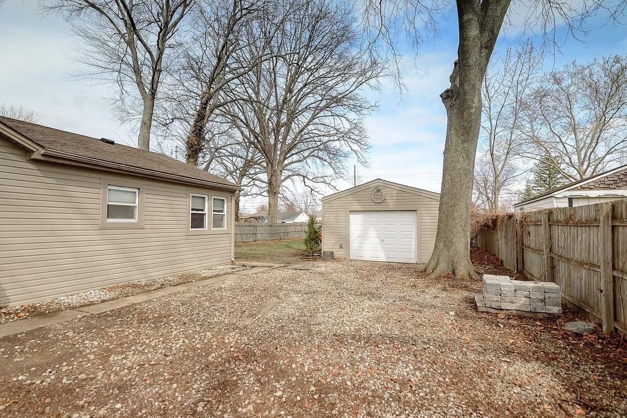 28830 Olson St - Photo 3 of 24