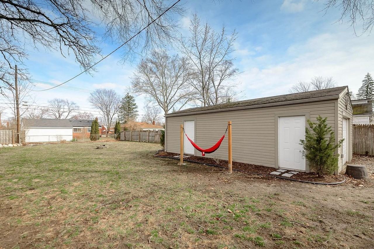 28830 Olson St - Photo 4 of 24
