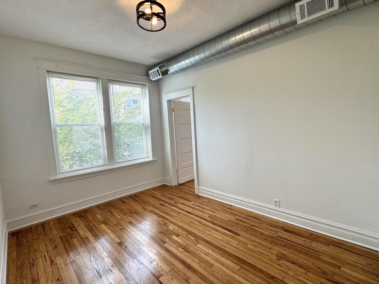 4058 W Hirsch St #2 - Photo 5 of 11