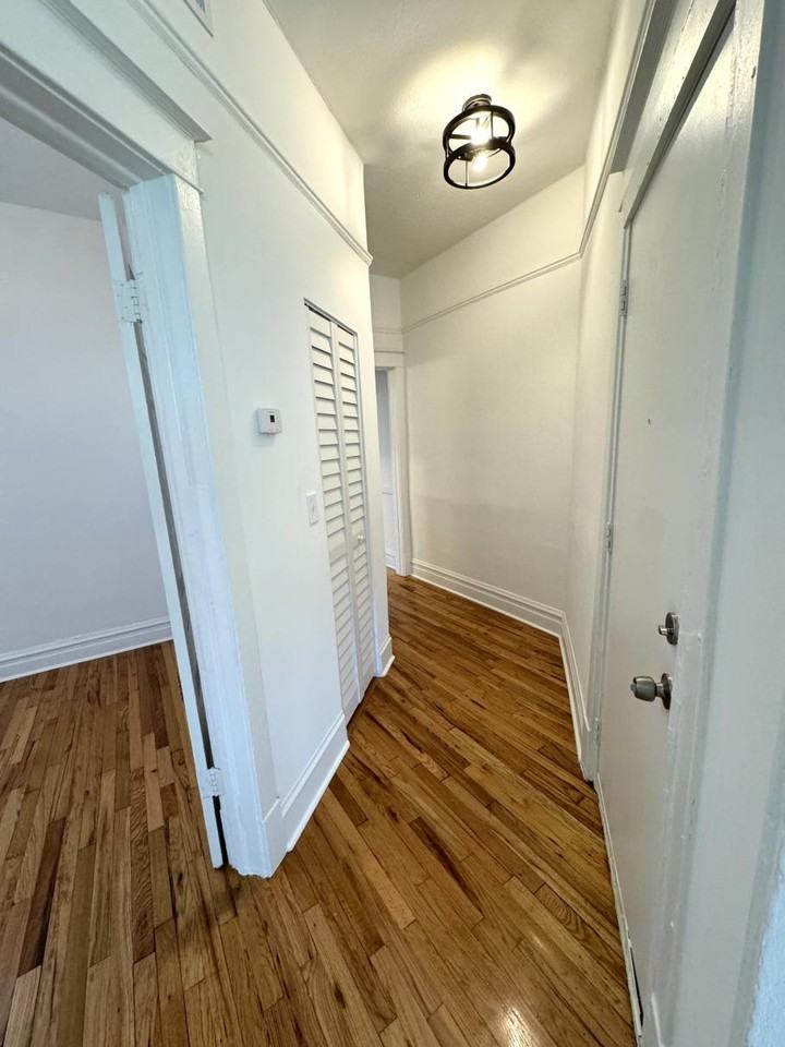 4058 W Hirsch St #2 - Photo 6 of 11