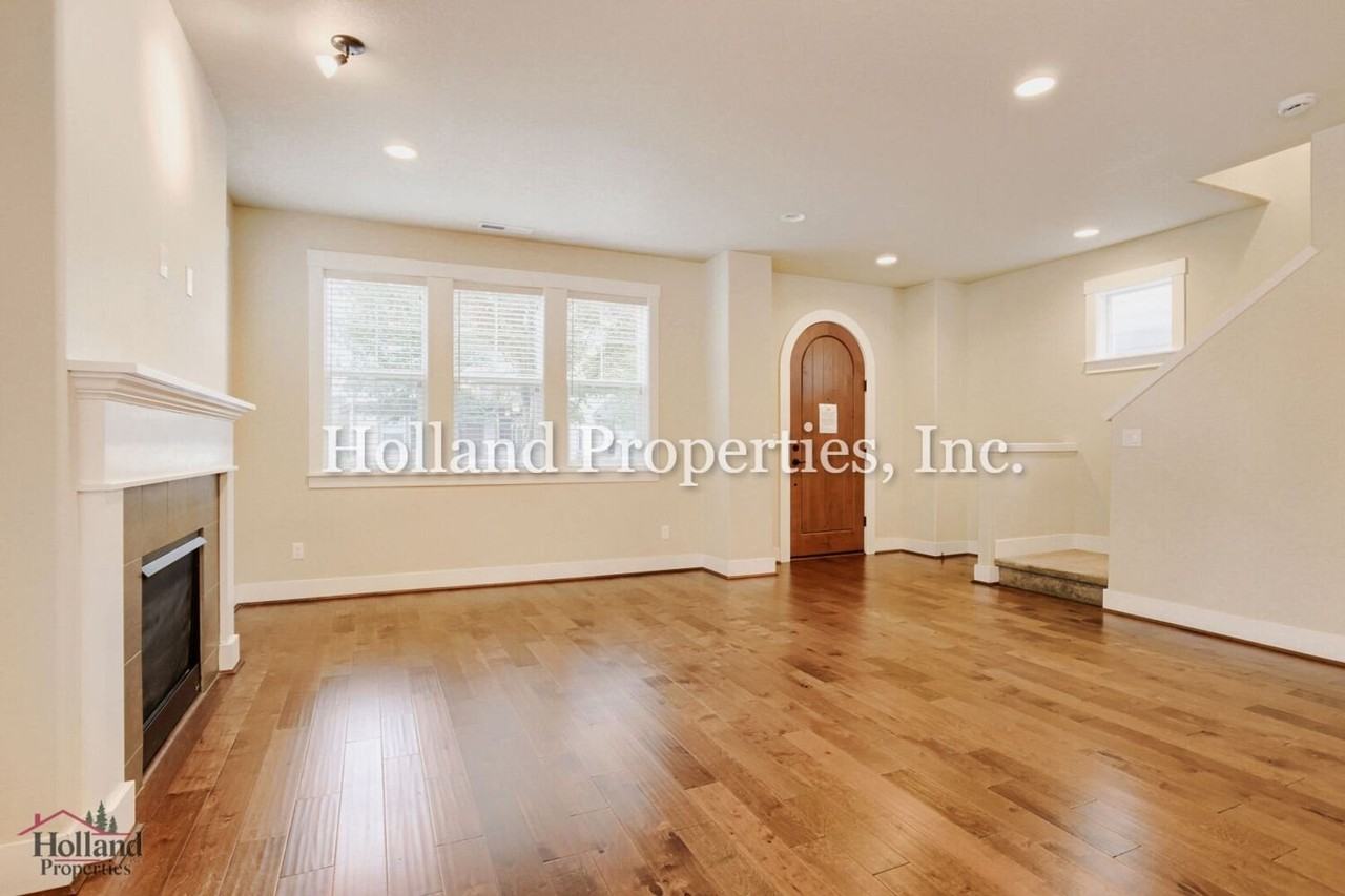 374 Sw 202nd Ter - Photo 6 of 29