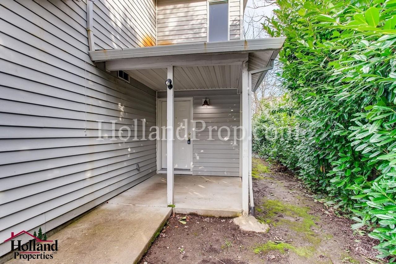 4120 Se 79th Ave - Photo 2 of 26