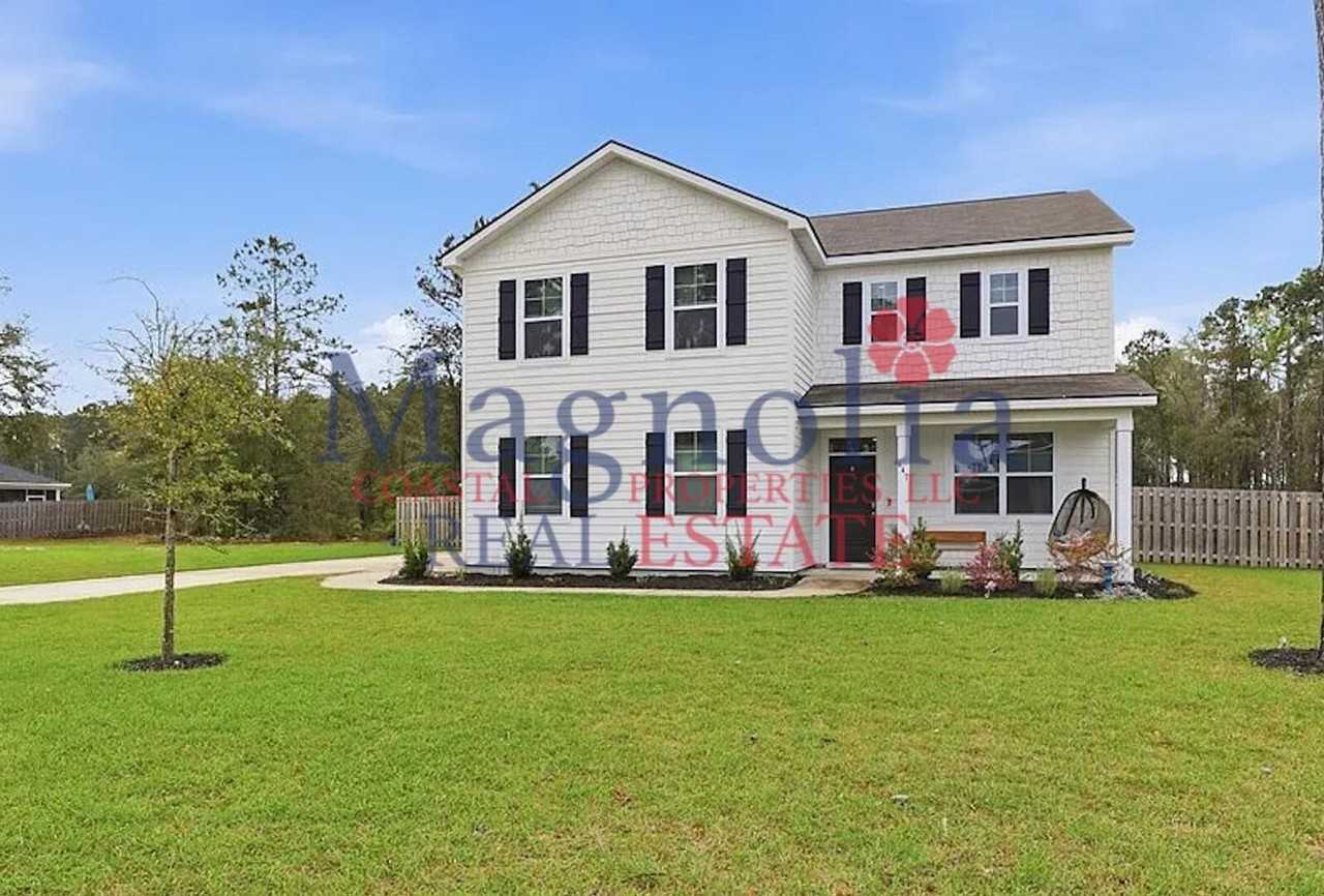 641 Timberland Cir - Photo 2 of 43