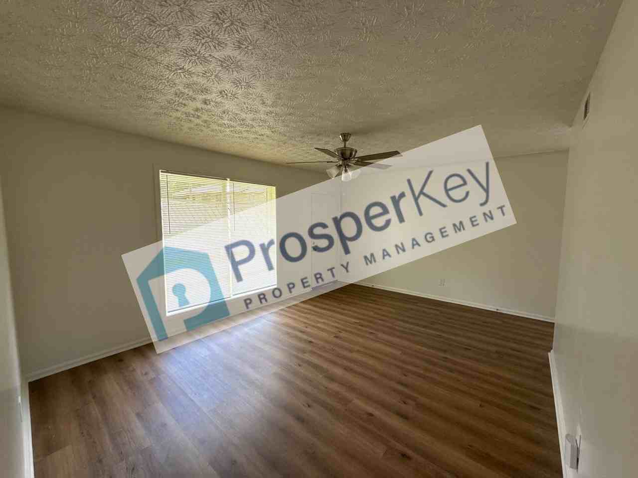 4911 Dorado Cir - Photo 4 of 14