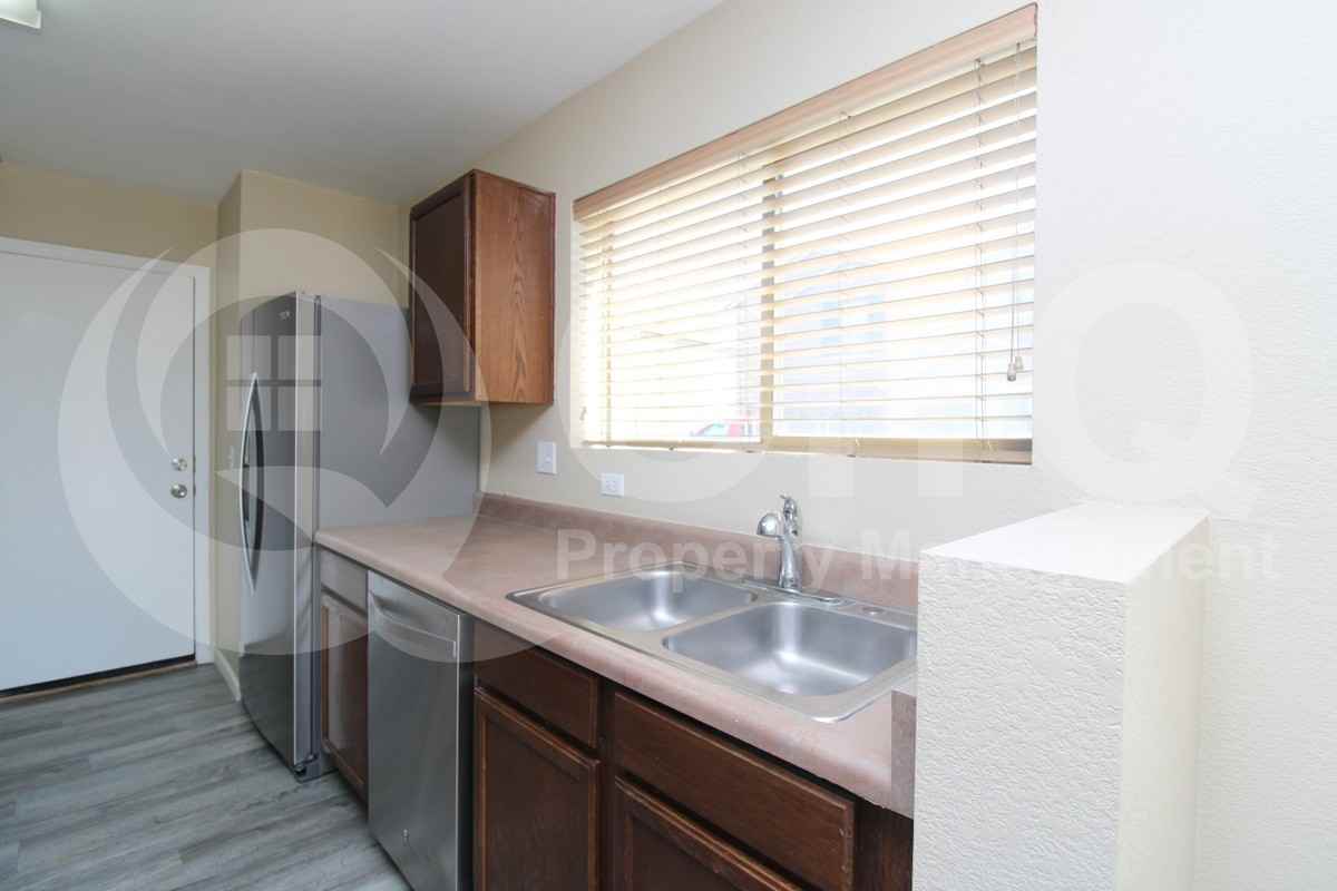 9607 N 81st Dr - Photo 6 of 28