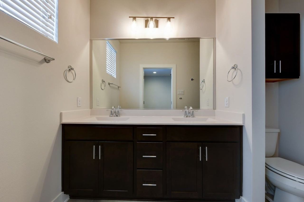 200 Melrose Pl #500 - Photo 3 of 16