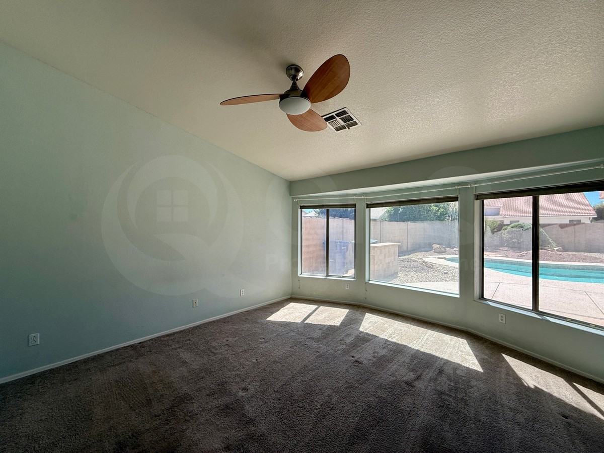 1251 W Bartlett Way - Photo 4 of 20