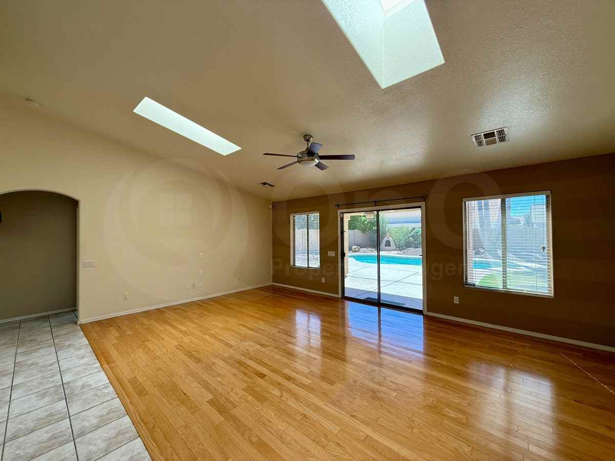1251 W Bartlett Way - Photo 6 of 20