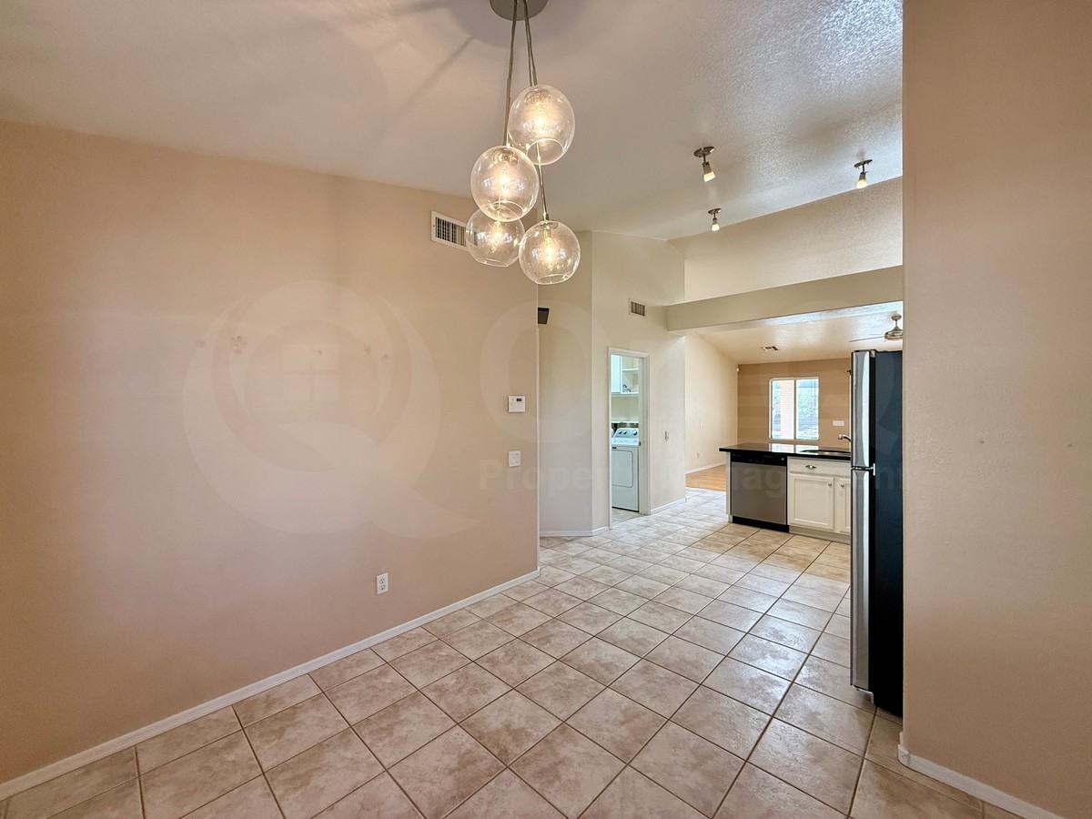 1251 W Bartlett Way - Photo 7 of 20