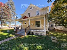 featured image of 213 S Franklin St #UPPER