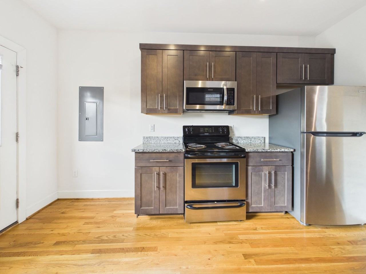 1322 Mcdonough St #A - Photo 5 of 41