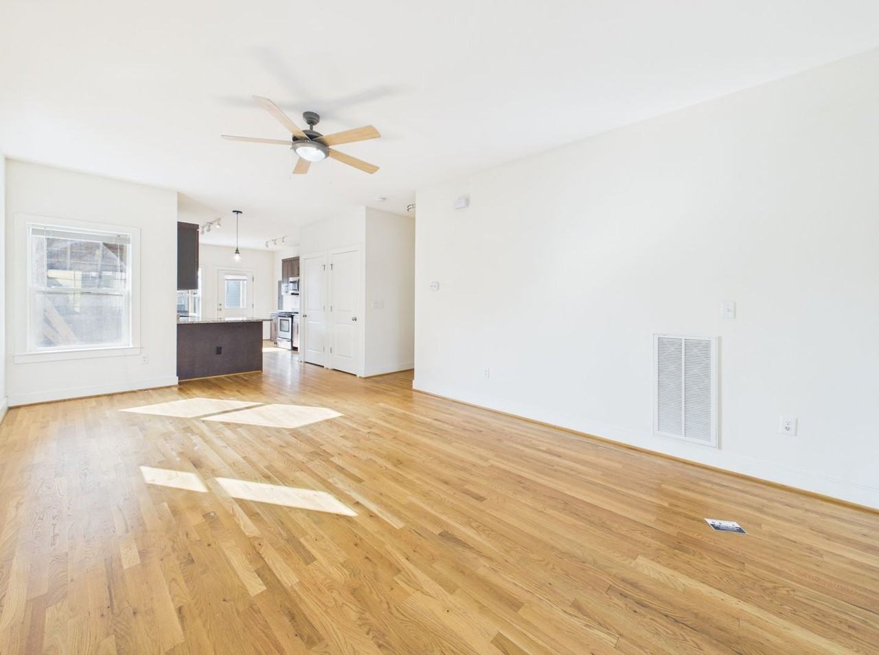 1322 Mcdonough St #A - Photo 7 of 41