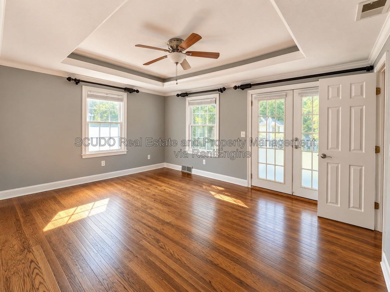 418 E 63rd Ter - Photo 6 of 19