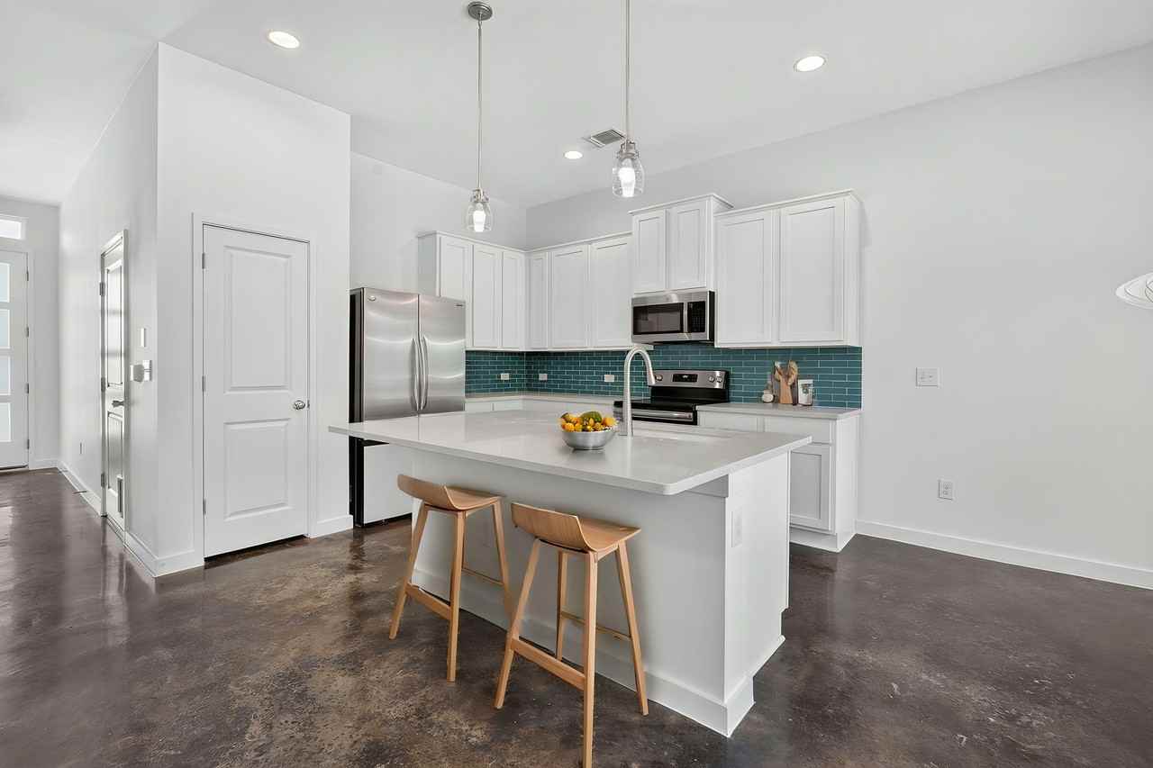 1404 Limelight Ln - Photo 7 of 28