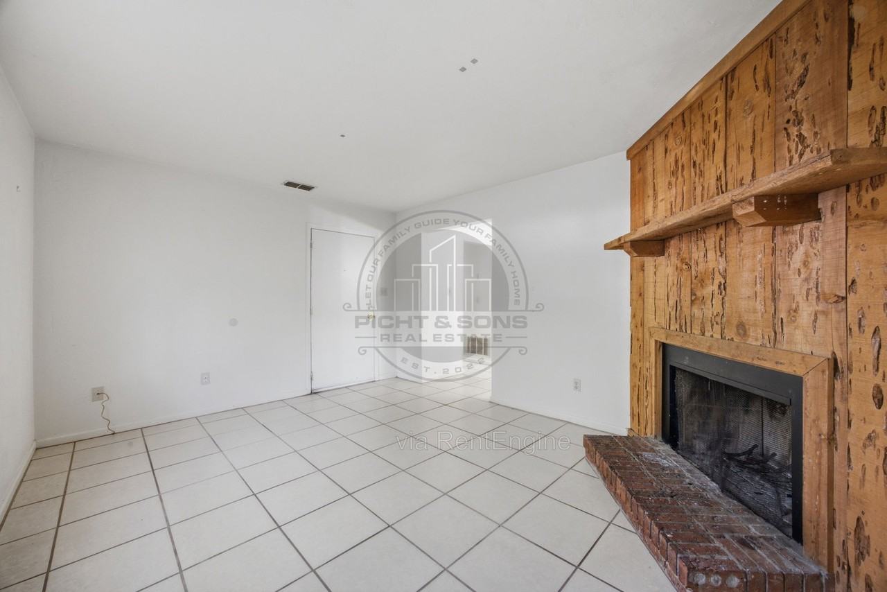406 Glenview Dr #9 - Photo 3 of 22