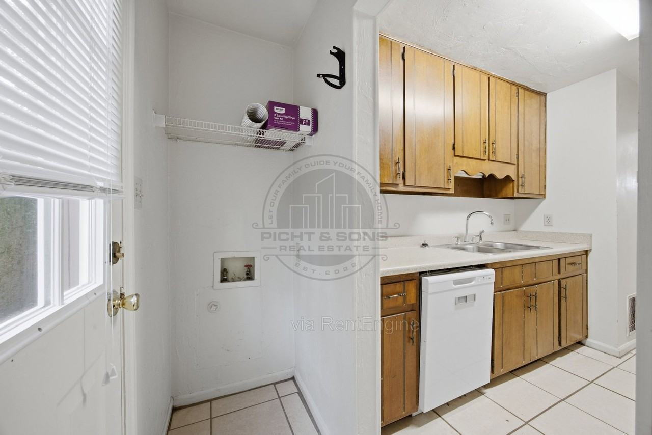 406 Glenview Dr #9 - Photo 7 of 22