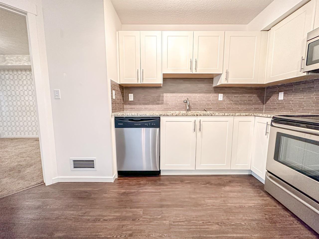 99 Copperstone Pk Se - Photo 3 of 20