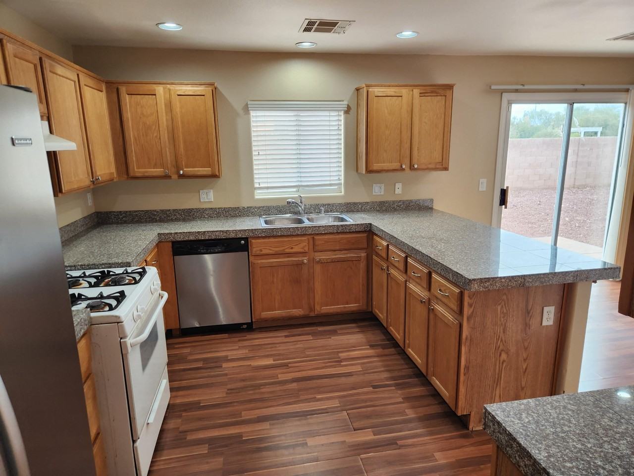 6208 Sereno Springs St - Photo 5 of 34
