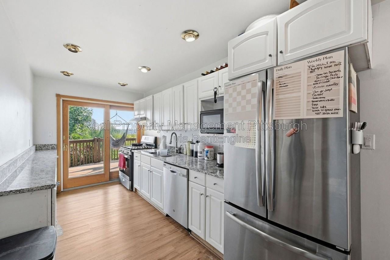 120 Prospect St #B - Photo 3 of 20
