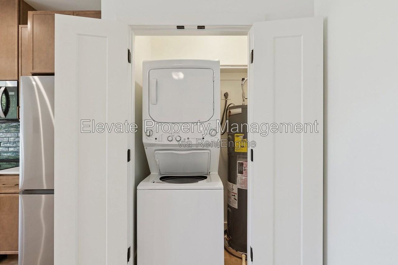 1624 Nw 17th St #101 - Photo 5 of 12