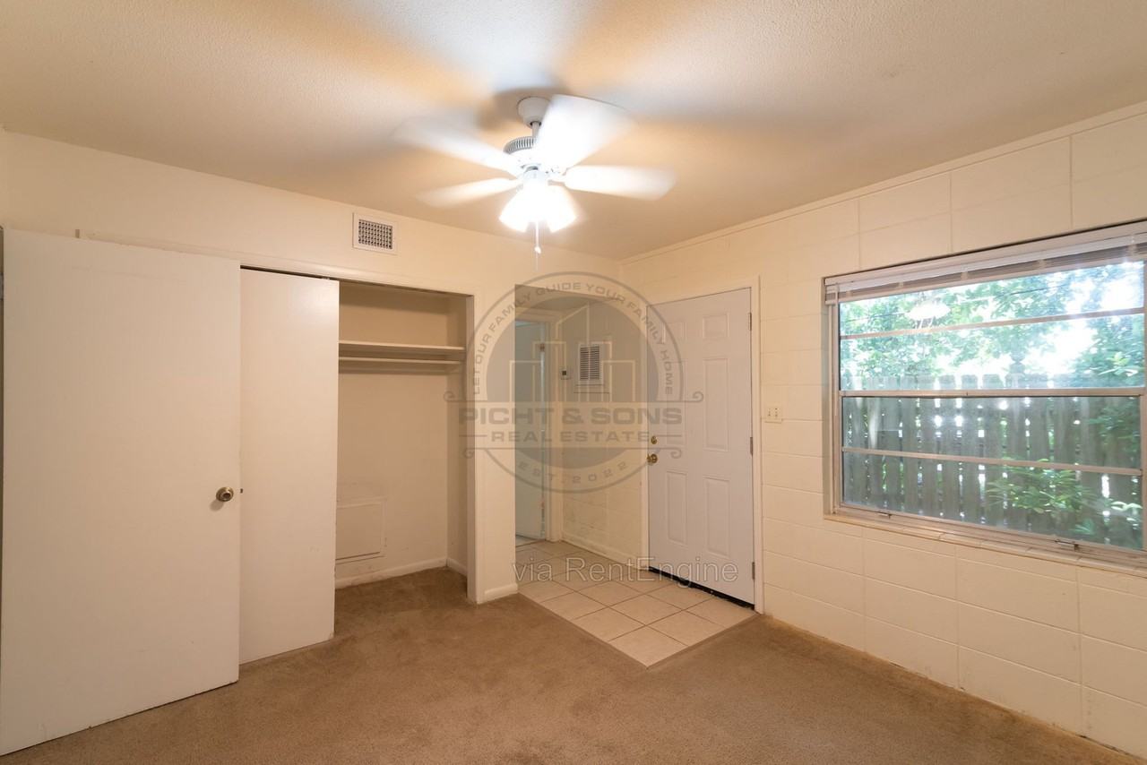 236 De Soto St #1 - Photo 4 of 8