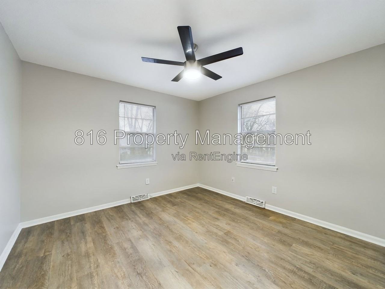 6 Hawthorne Pl - Photo 3 of 18