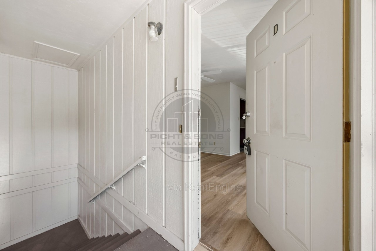 2409 Fred Smith Rd - Photo 2 of 19