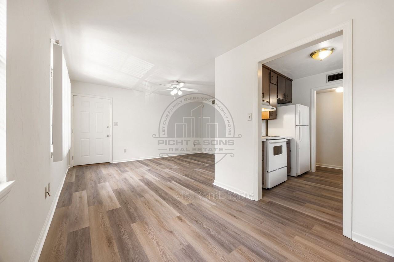 2409 Fred Smith Rd - Photo 5 of 19