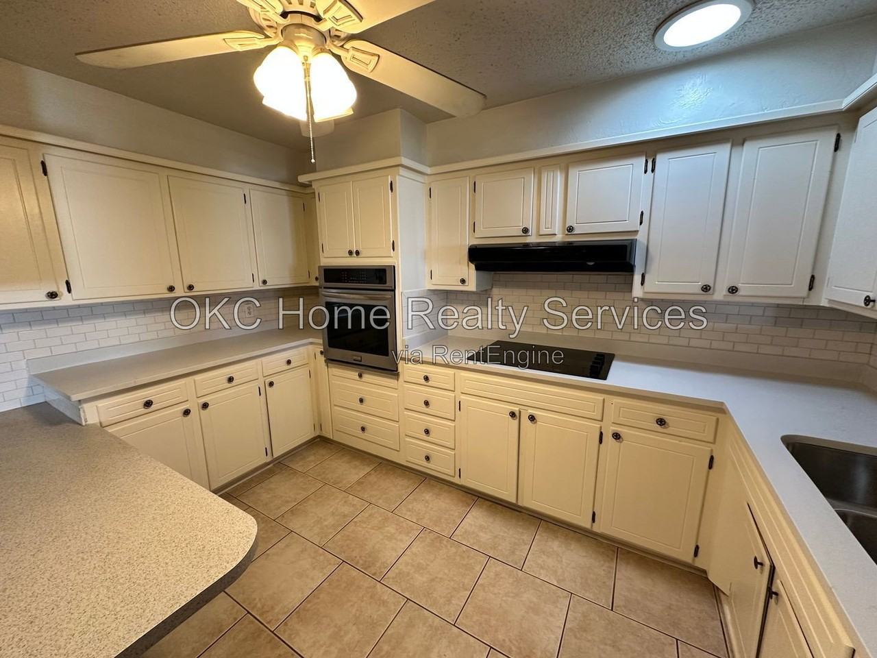 7421 Nw 26th St - Photo 4 of 19