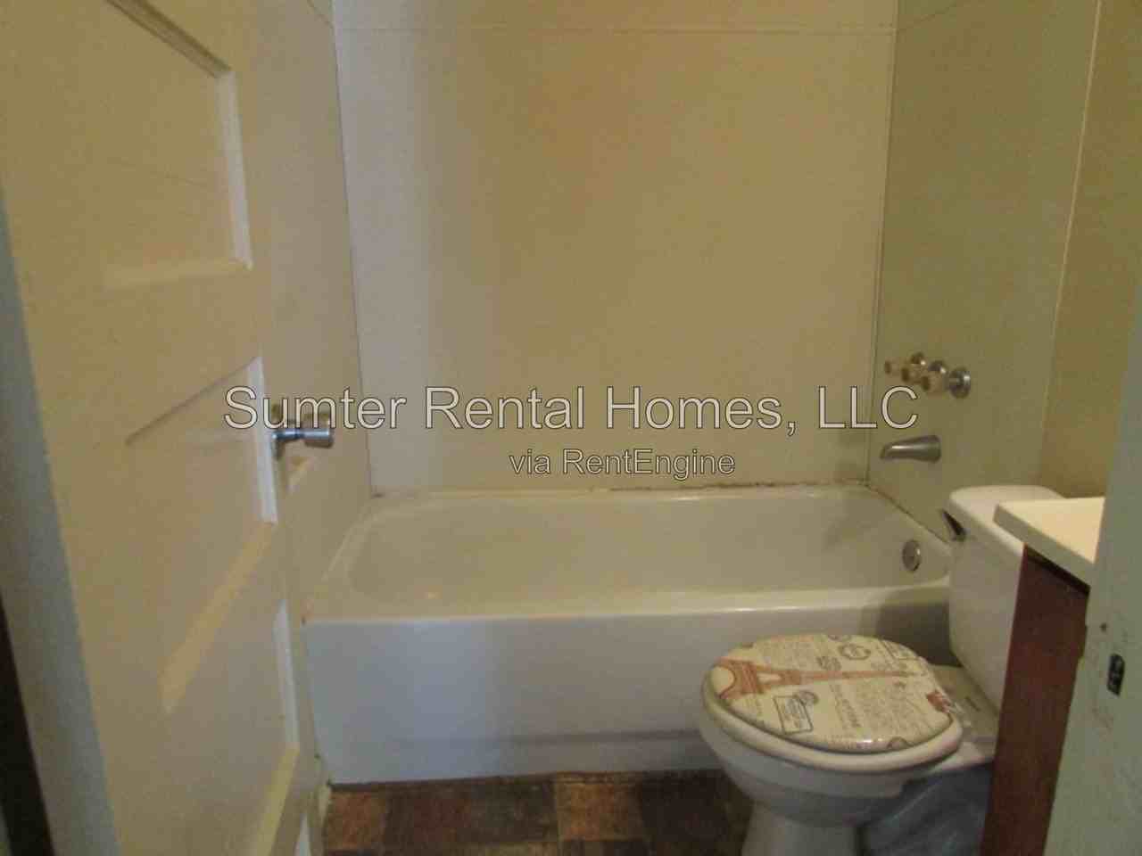 121 Dixie Dr - Photo 6 of 8