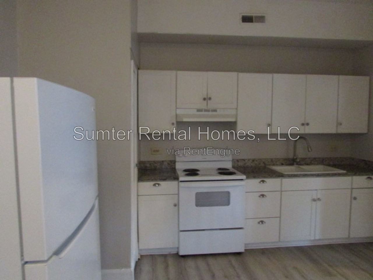 7 Morgan Ave #B - Photo 5 of 12