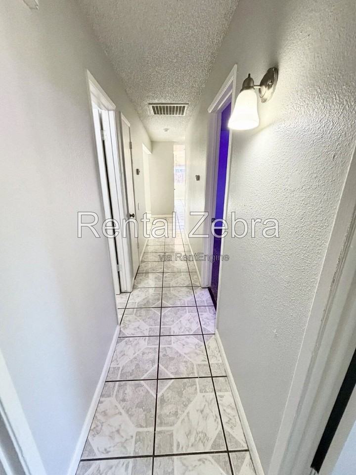 3282 Phoenix Way - Photo 7 of 11