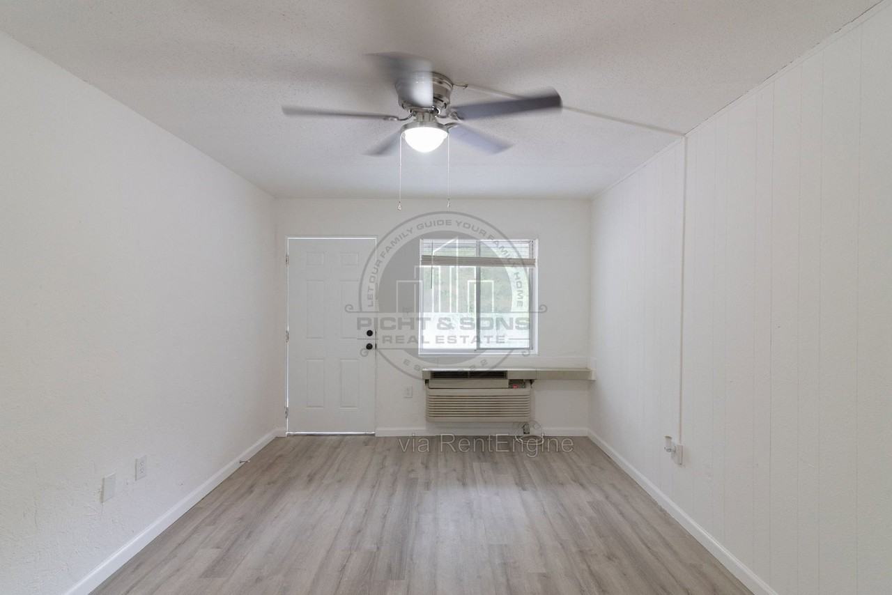 2765 W Tharpe St #209 - Photo 4 of 23