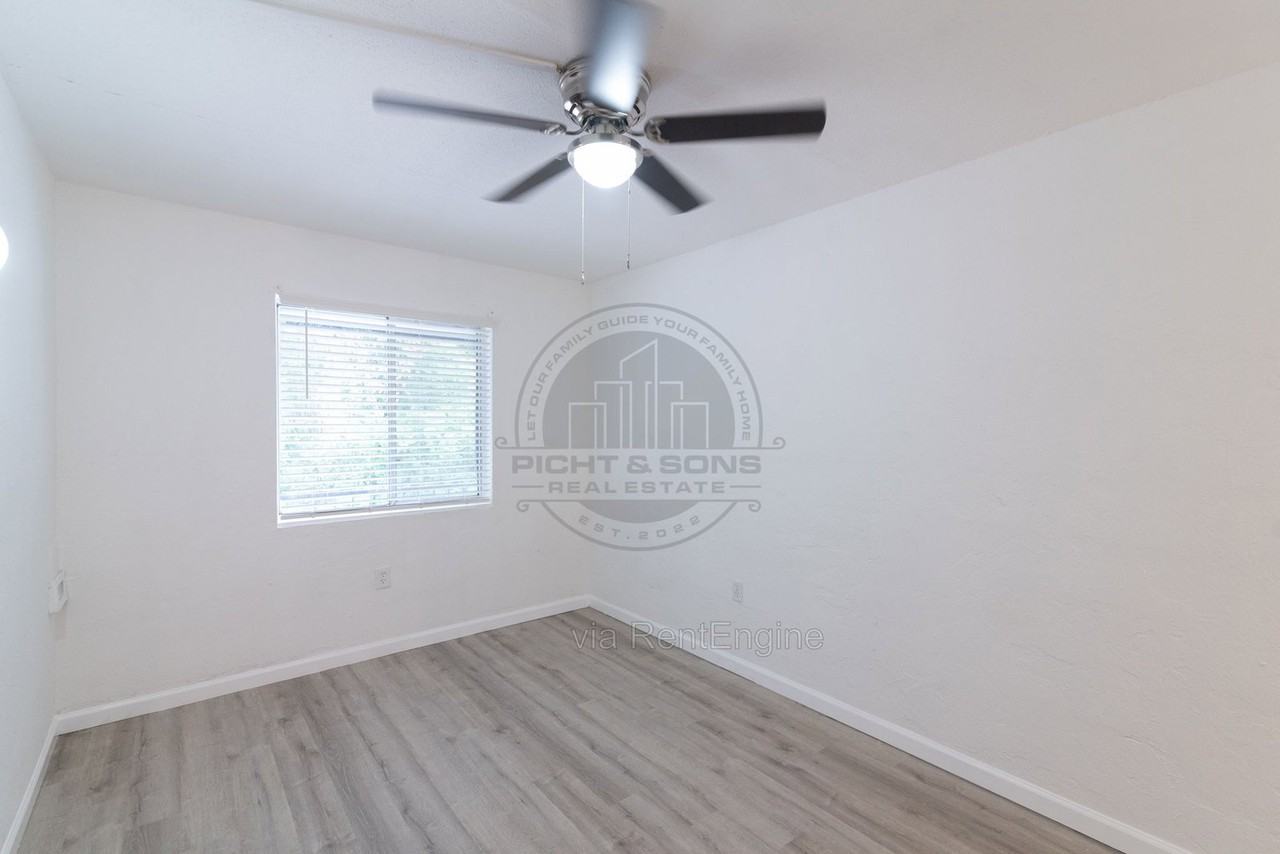 2765 W Tharpe St #209 - Photo 5 of 23