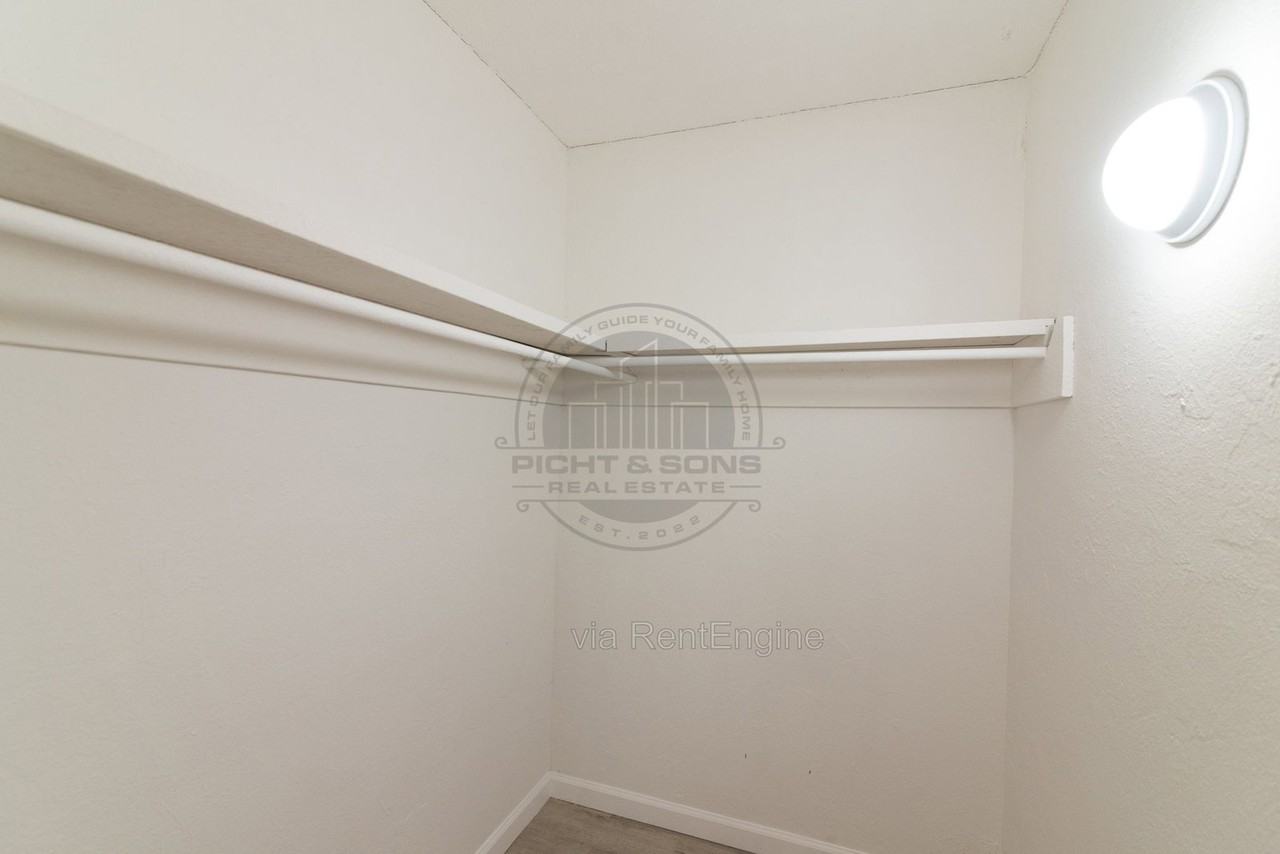 2765 W Tharpe St #209 - Photo 7 of 23