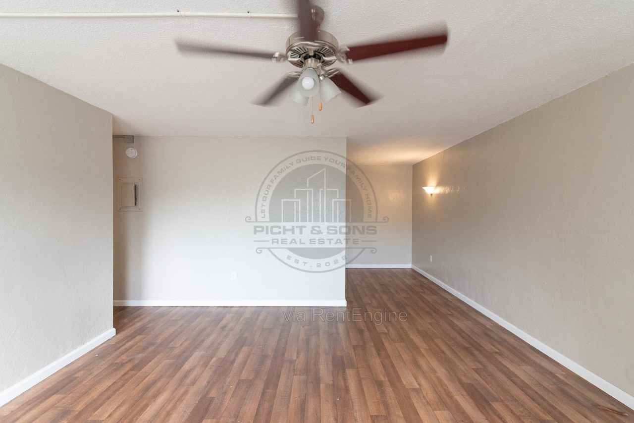 2765 W Tharpe St #112 - Photo 2 of 26