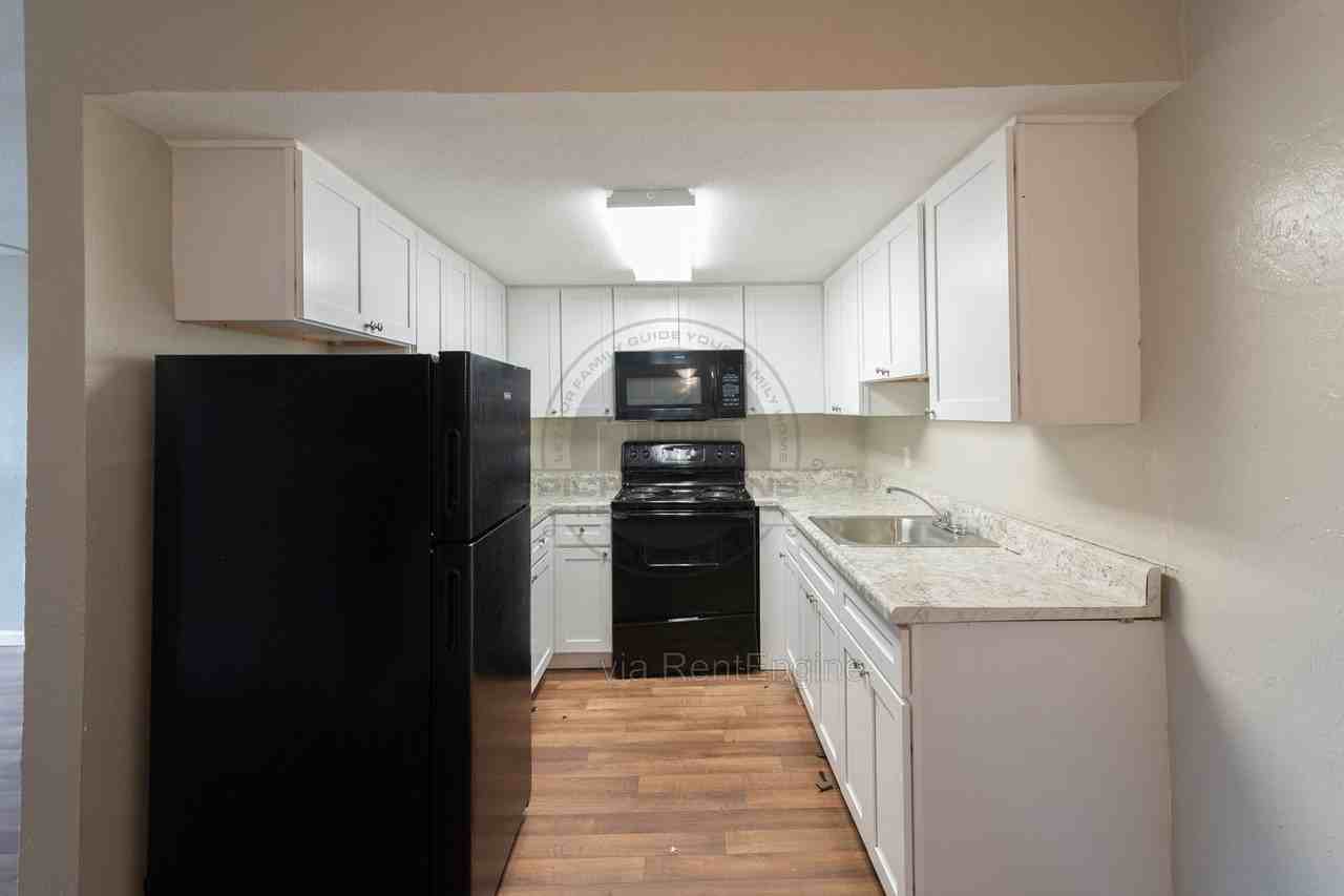 2765 W Tharpe St #112 - Photo 3 of 26
