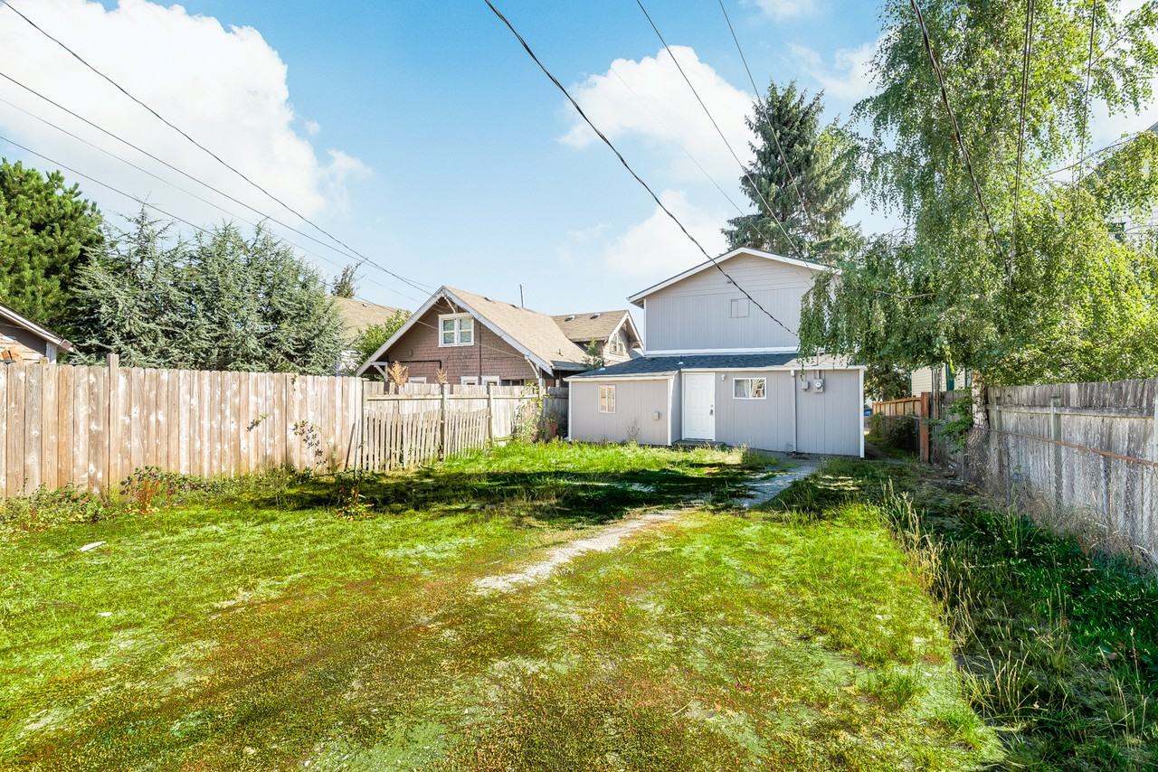 1924 S L St #B - Photo 4 of 22