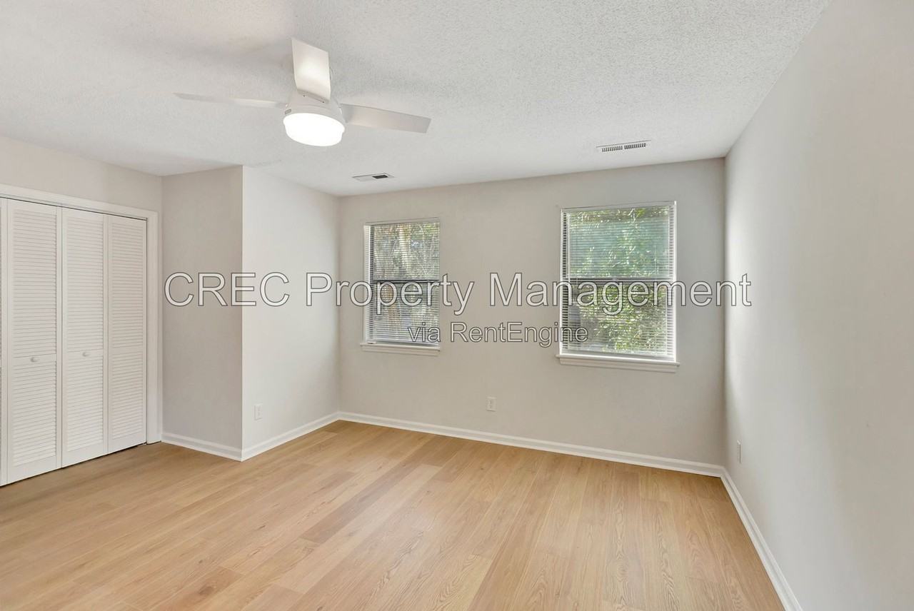104 Weatherbark Cir - Photo 4 of 32