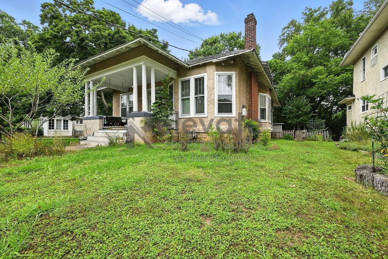 901 W 30th St - Photo 3 of 50