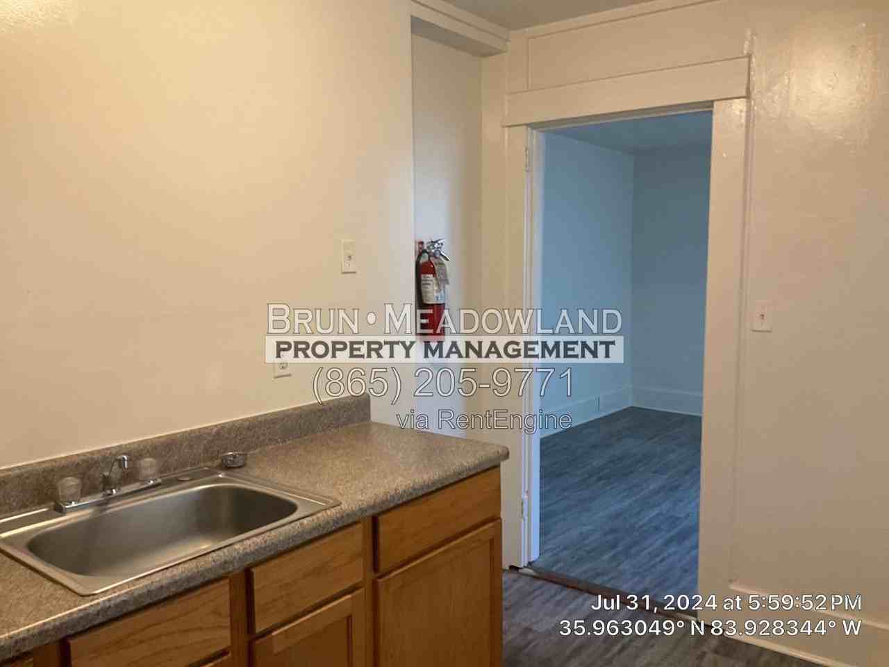 203 12th St #2 - Photo 4 of 15