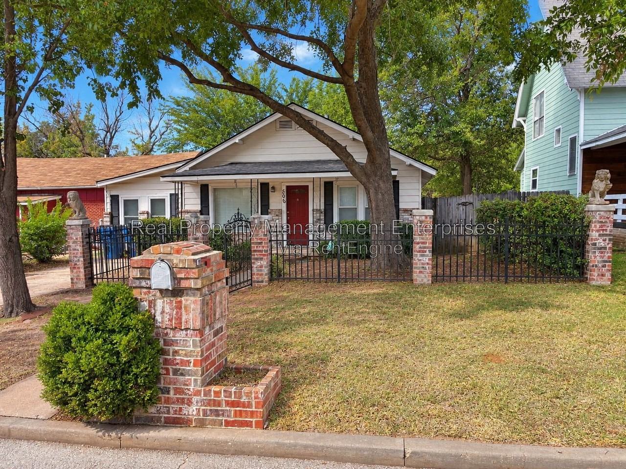 506 E Springer Ave - Photo 5 of 24