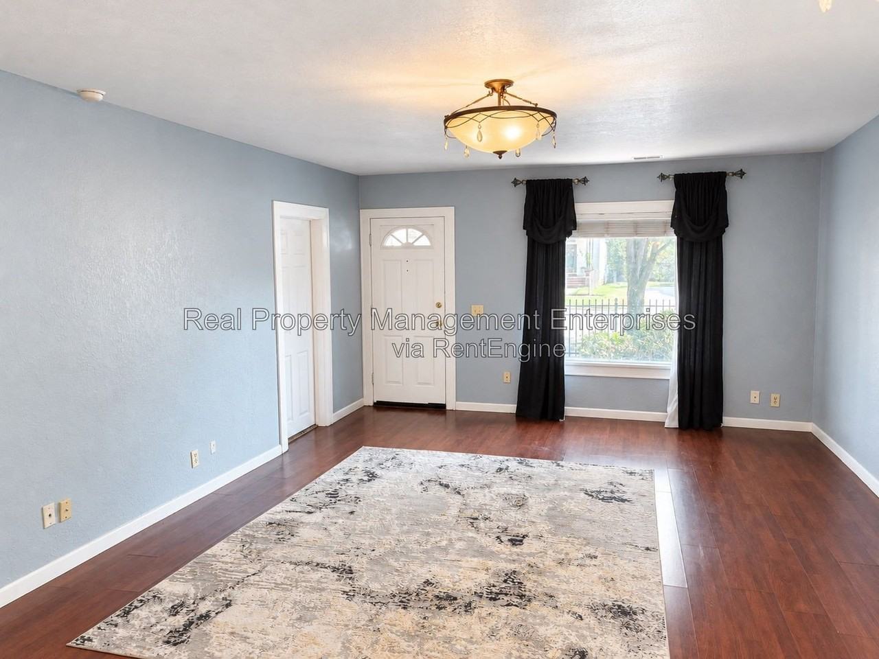 506 E Springer Ave - Photo 6 of 24