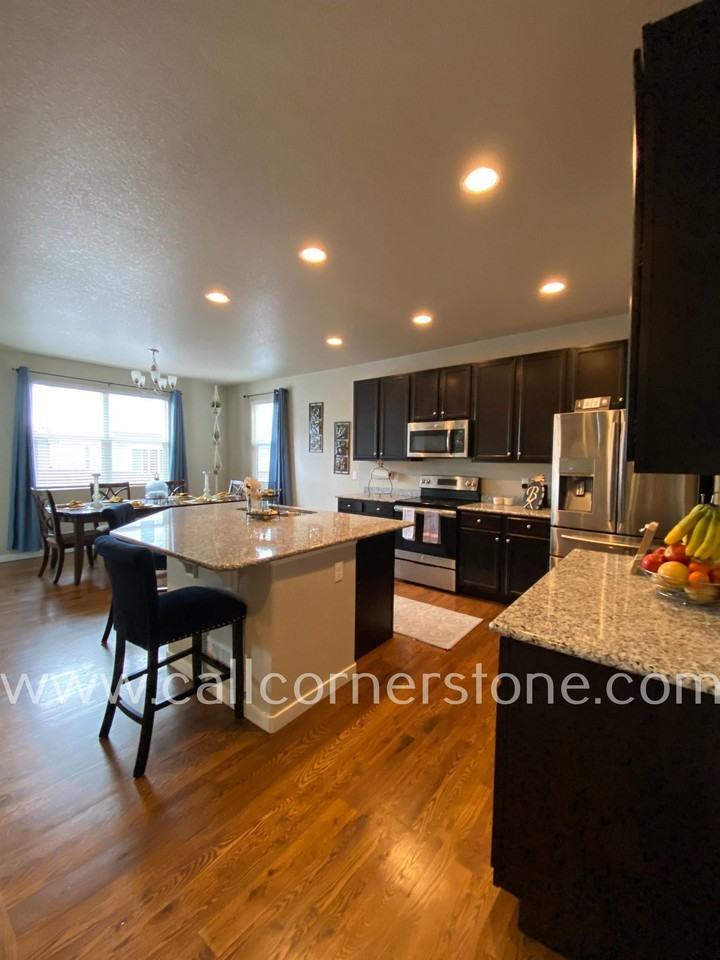 7840 Barraport Dr - Photo 4 of 21