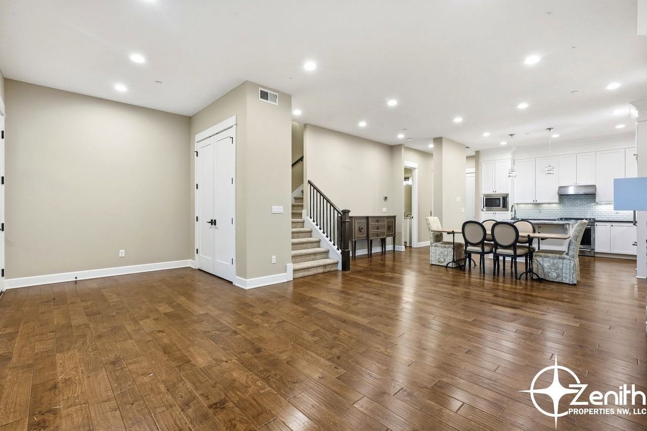 4021 Nw 76th Ave #104 - Photo 7 of 45