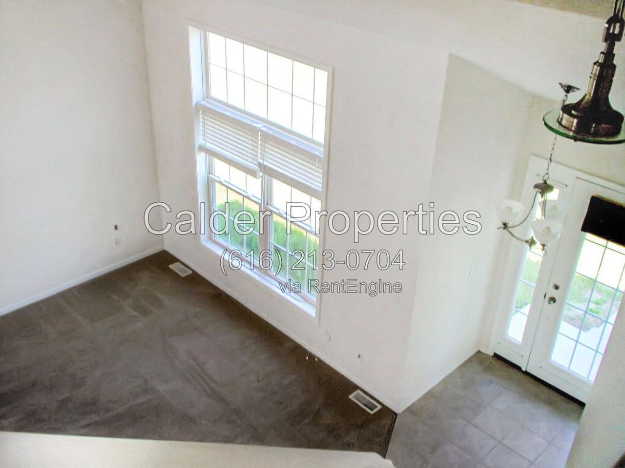 2086 Eaststone St Se - Photo 5 of 10