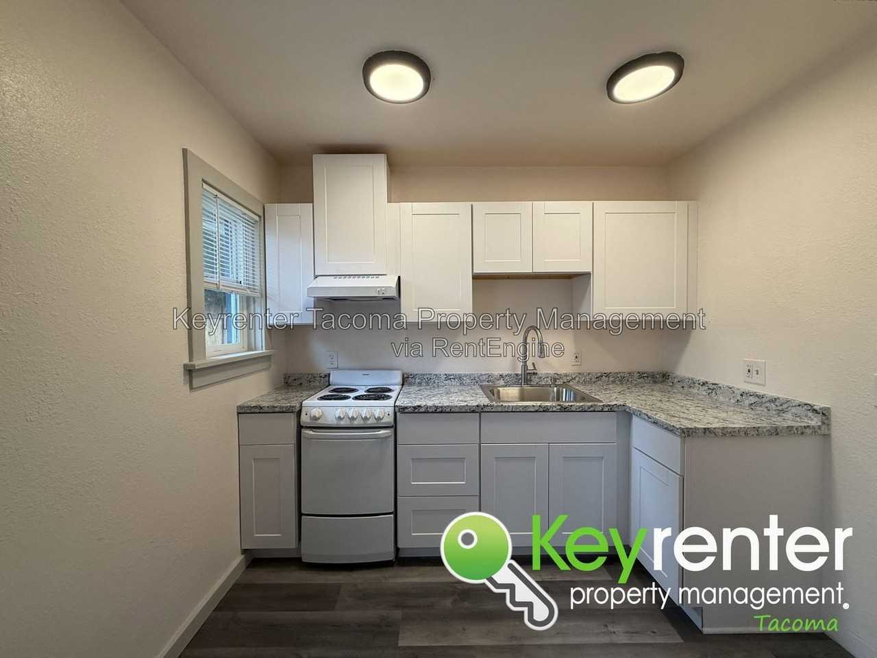 5221 S M St #2 - Photo 5 of 11